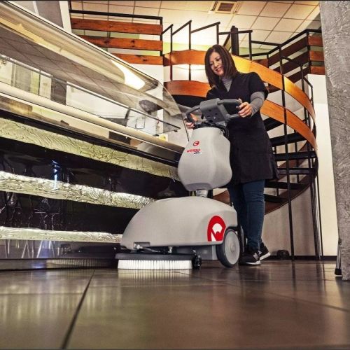 картинка Поломоечная машина Comac Vispa 35 E фото 6 картинка Поломоечная машина Comac Vispa 35 E фото 6