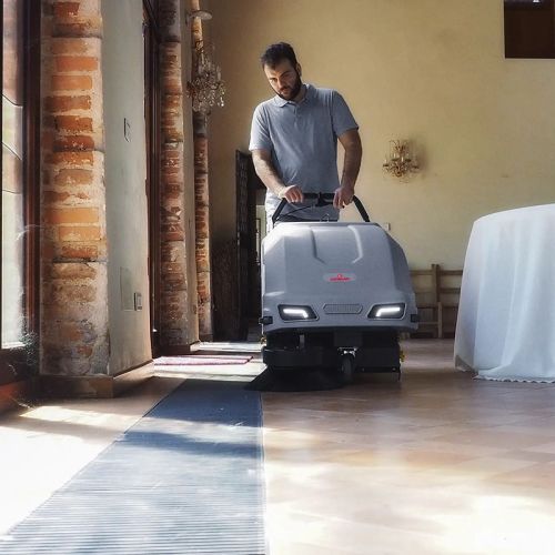 картинка Подметальная машина Comac CS500 фото 4 картинка Подметальная машина Comac CS500 фото 4