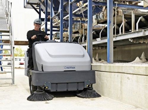 картинка Подметальная машина Nilfisk SR 1601 D3 фото 7 картинка Подметальная машина Nilfisk SR 1601 D3 фото 7