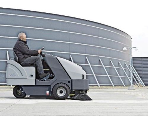 картинка Подметальная машина Nilfisk SR 1601 D3 фото 8 картинка Подметальная машина Nilfisk SR 1601 D3 фото 8