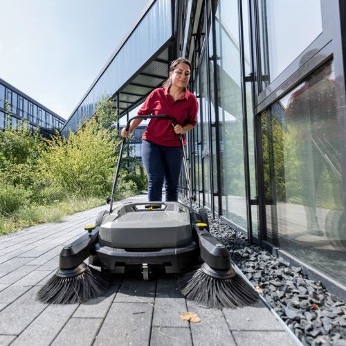 картинка Подметальная машина Karcher КM 70/20 C 2SB фото 6 картинка Подметальная машина Karcher КM 70/20 C 2SB фото 6