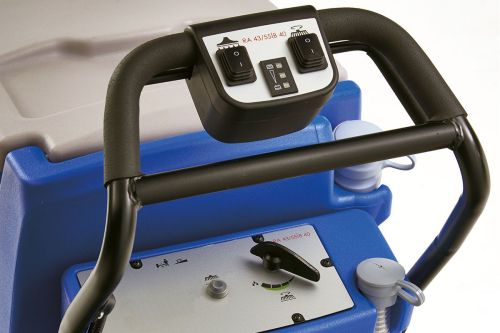 картинка Поломоечная машина Columbus RA 43 B 40 фото 3 картинка Поломоечная машина Columbus RA 43 B 40 фото 3